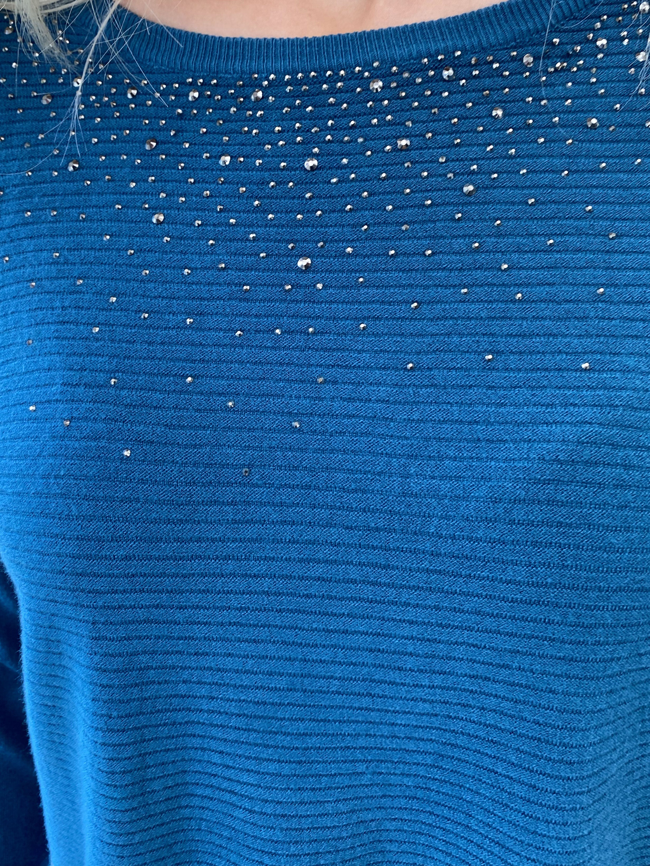 Vendela - Mycket mjuk stickad blus med strass